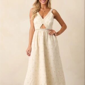 Elegant Cream Sleeveless Dress - NEW!